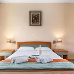Apartment Spyros *